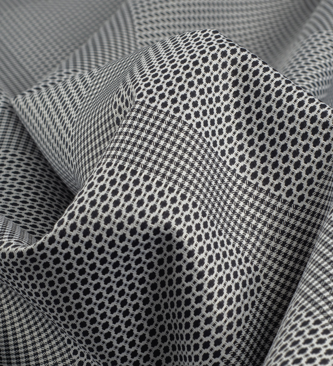 Noir Grid By Reid & Taylor (Unstitched Shirting Fabric)