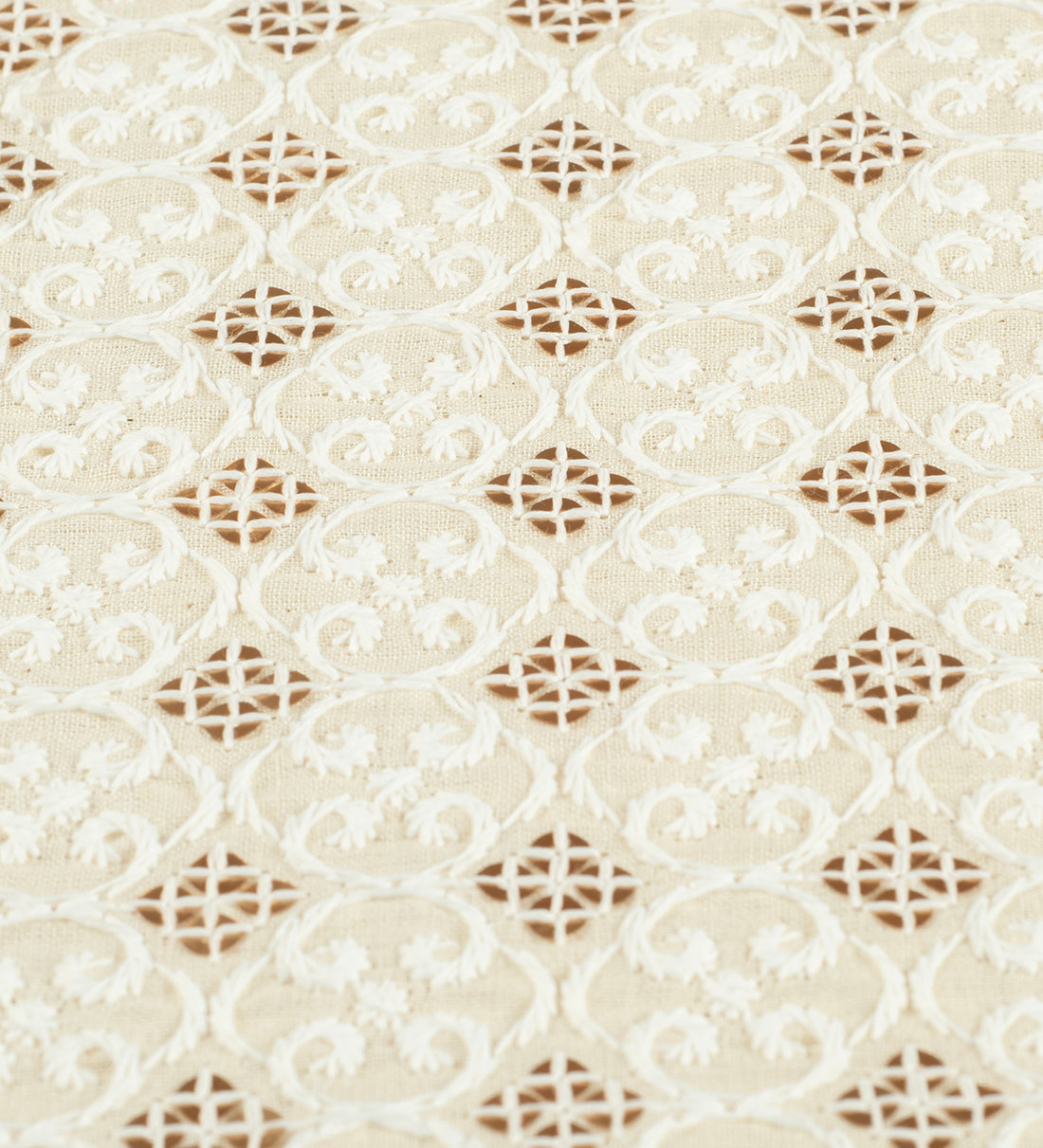 Ivory Royale Embroidery (Unstitched Ethnic Fabric)