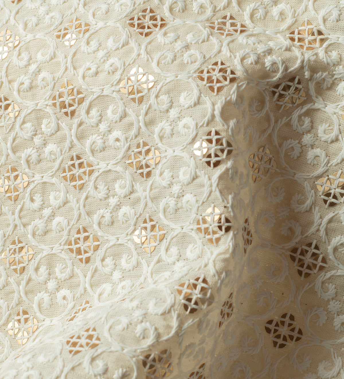 Ivory Royale Embroidery (Unstitched Ethnic Fabric)