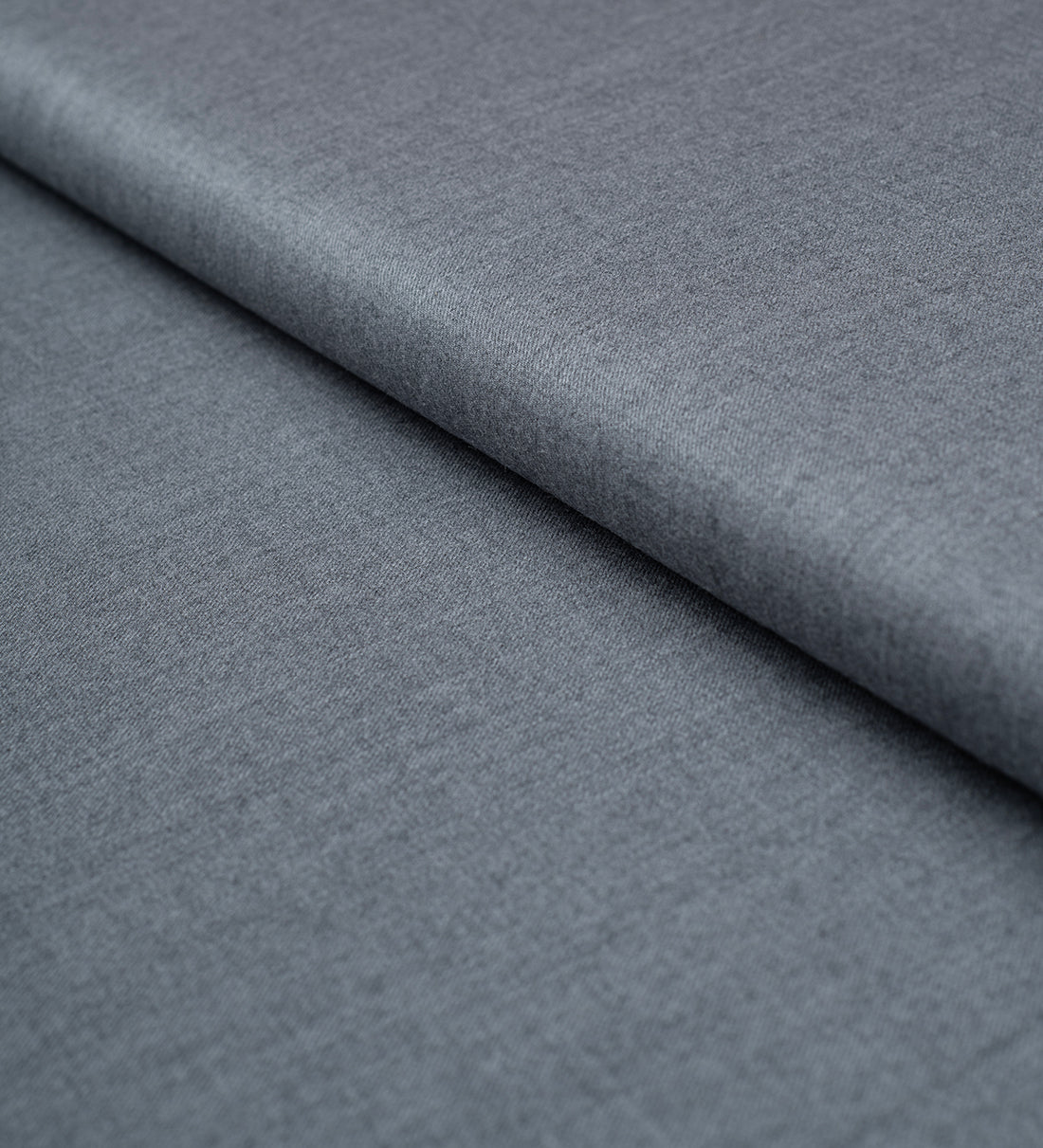 Grigio Imperiale (Unstitched Suiting Fabric)