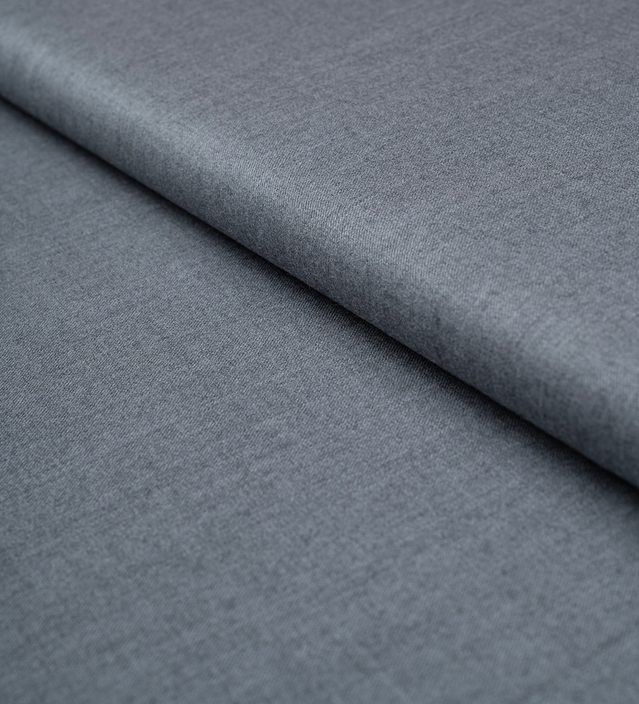 Grigio Imperiale (Unstitched Suiting Fabric)