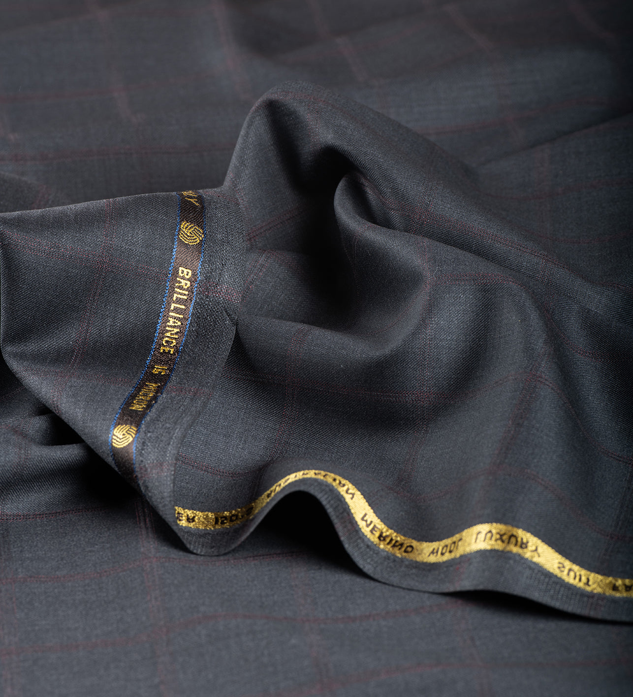 Carbonio Wine Check by Vercelli Italy (Unstitched Suiting Fabric)