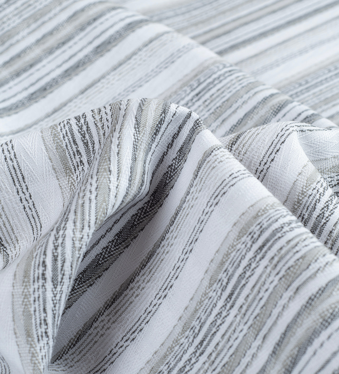 Polar Trace by D&J ELITUS (Unstitched Shirting Fabric)